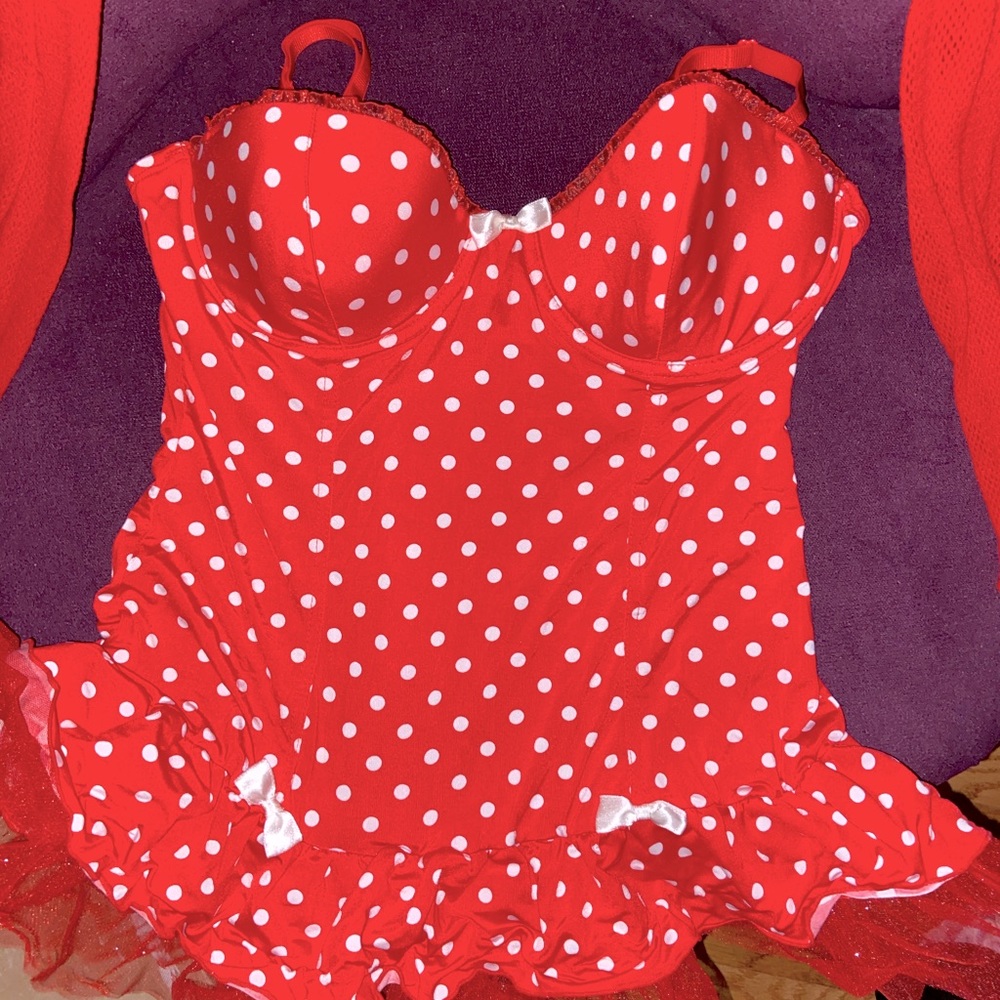 Red HOT 💋sexy polka dotted lingerie w/ thigh high